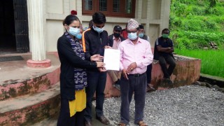 सिटिजन लाईफ इन्स्योरेन्सले दियो बडिगाडका सुनिल केसीको परिवारलाई मृत्यु दाबी भुक्तानी