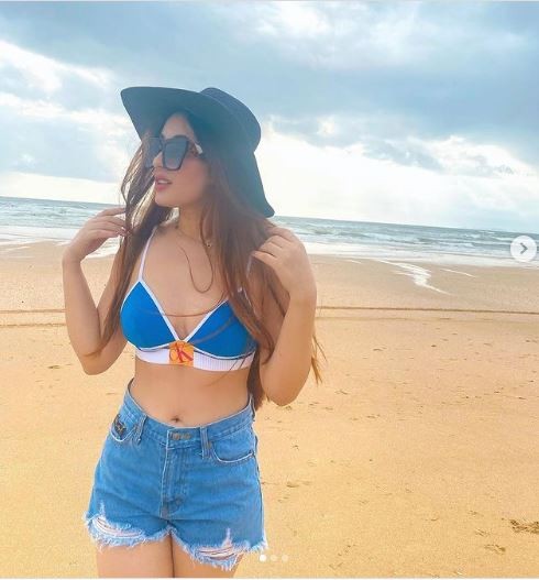 aditi 9.JPG