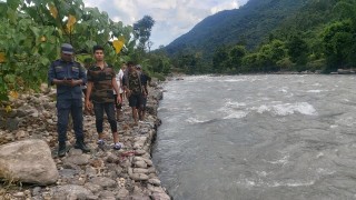 बडिगाड खोलाले बगाएर निसीखोलाका एक युवा वेपत्ता