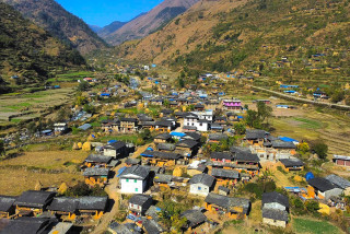 ‘मगर खाम भाषा’ संकटमा पर्न थालेपछि बुढापाका चिन्तित