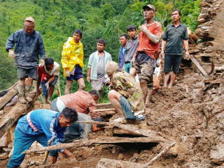 बाढी पहिरोमा परि बागलुङमा १८ जनाको मृत्यु, २२ घाइते